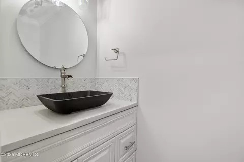 Bath - 602 Symphony Ct, Jackson, NJ 08527 photo 1 of 4