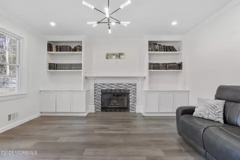 Living - 602 Symphony Ct, Jackson, NJ 08527 photo 4 of 4