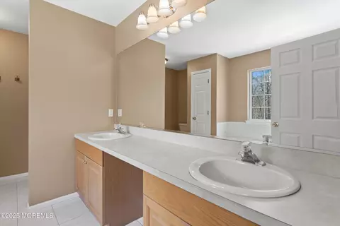 8 Leone Blvd, Jackson, NJ 08527 photo 27