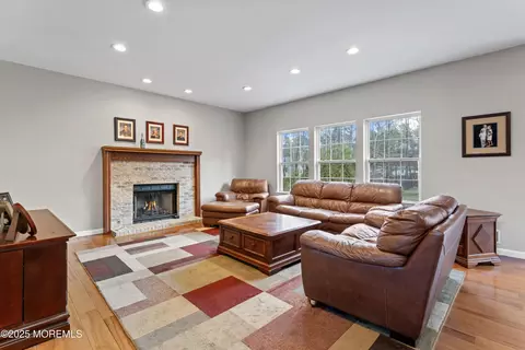 8 Leone Blvd, Jackson, NJ 08527 photo 11