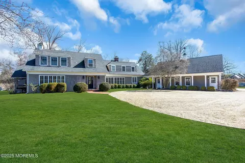6 Pompano Rd, Rumson, NJ 07760