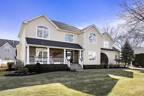 42 Mohican Ave, Oceanport, NJ 07757