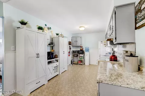 Kitchen - 50 Forest Dr, Jackson, NJ 08527 photo 1 of 2