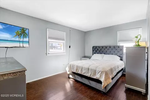 Bedroom - 50 Forest Dr, Jackson, NJ 08527 photo 3 of 4