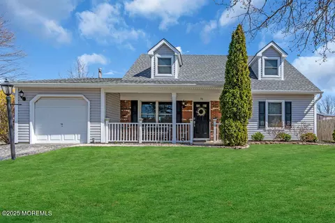 38 Peachstone Rd, Howell, NJ 07731