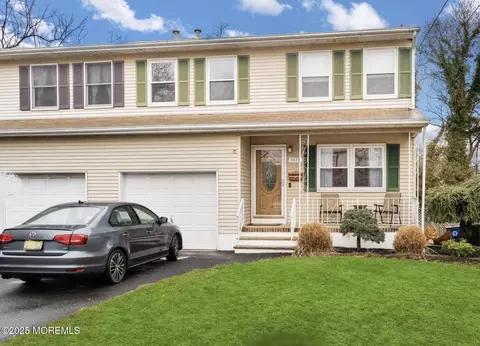 107 Fulton St #B, Keyport, NJ 07735