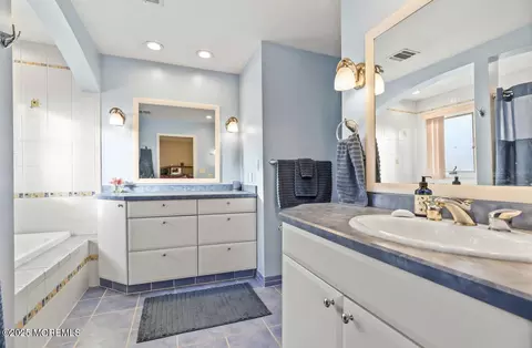 16 Locust Ave, Jackson, NJ 08527 photo 40