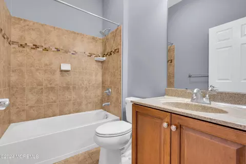 Bath - 41 Dunberry Dr, Forked River, NJ 08731 photo 4 of 5