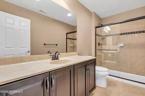 Bath - 41 Dunberry Dr, Forked River, NJ 08731 photo 5 of 5