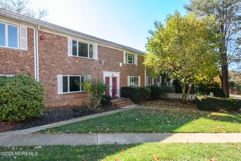 293 Spring St #11C, Red Bank, NJ 07701