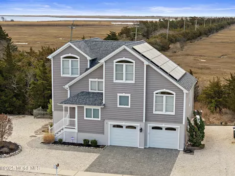 1 Sea Isle Dr, Little Egg Harbor, NJ 08087