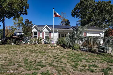 34 Providence Ln, Howell, NJ 07731