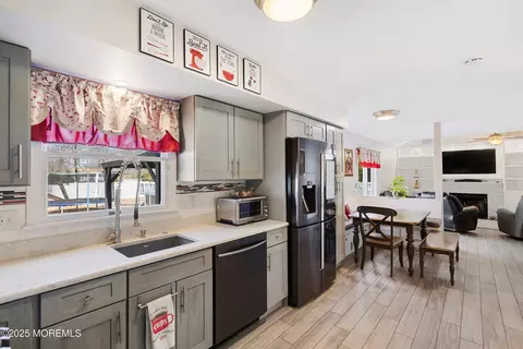 682 Windsor Rd, Brick, NJ 08723 photo 16