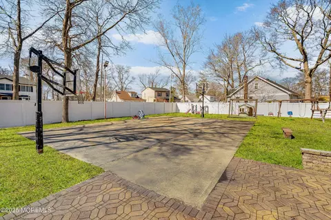 682 Windsor Rd, Brick, NJ 08723 photo 41