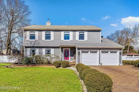 682 Windsor Rd, Brick, NJ 08723