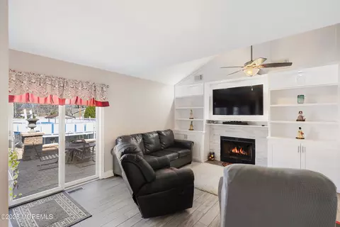 682 Windsor Rd, Brick, NJ 08723 photo 20