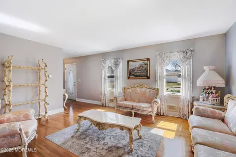 682 Windsor Rd, Brick, NJ 08723 photo 13
