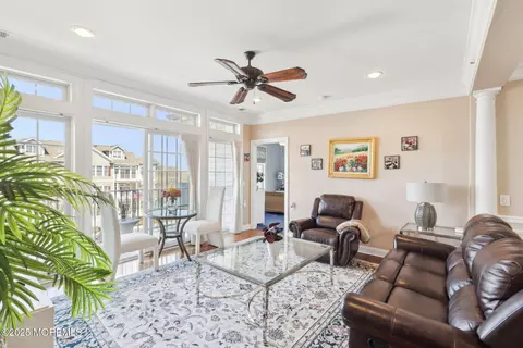 7 Centre St #3311, Ocean, NJ 07712