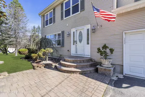 115 Leesville Rd, Jackson, NJ 08527