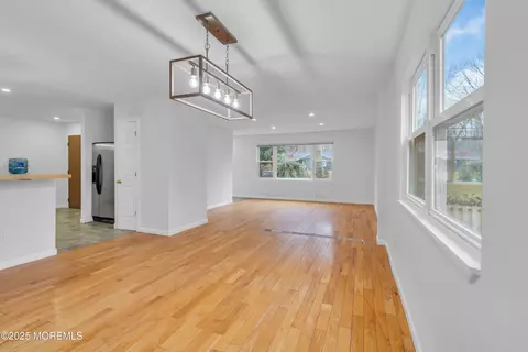 Living - 115 Leesville Rd, Jackson, NJ 08527 photo 1 of 6