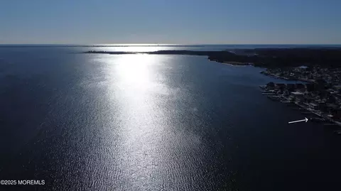 1850 Ensign Ct, Toms River, NJ 08753