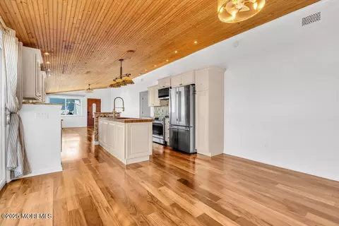 Other - 23 Bayview Dr, Waretown, NJ 08758 photo 4 of 12