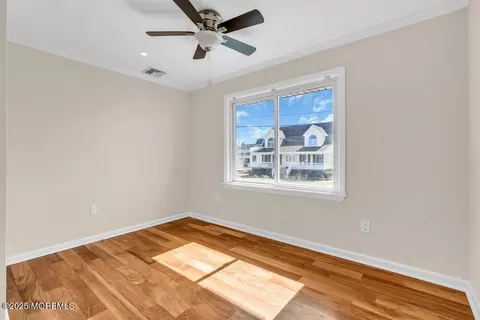 Bedroom - 23 Bayview Dr, Waretown, NJ 08758 photo 2 of 6