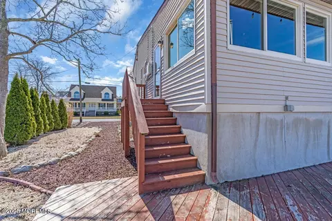 Exterior - 23 Bayview Dr, Waretown, NJ 08758 photo 4 of 9