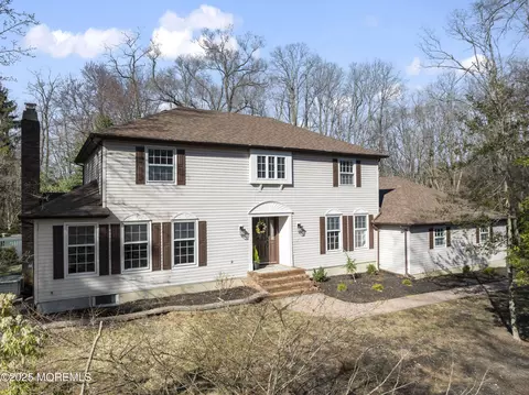 11 Rimwood Ln, Colts Neck, NJ 07722