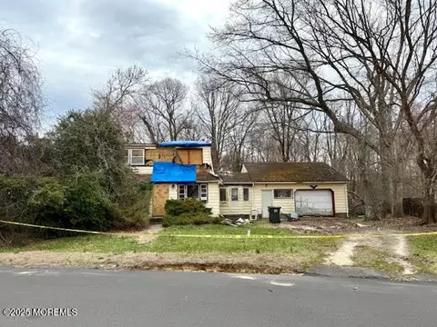 204 Sunset Ln, Howell, NJ 07731