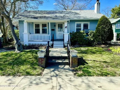 1313 Laurel Ave, Ocean, NJ 07712