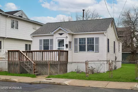 61 Snug Harbor Ave, Highlands, NJ 07732