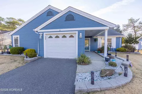 10 Hastings Ct, Forked River, NJ 08731