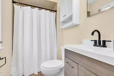 Bath - 1612 Beverly Rd, Forked River, NJ 08731 photo 1 of 2