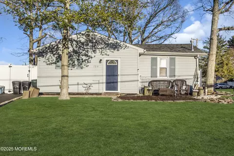 739 Birch Rd, Lanoka Harbor, NJ 08734
