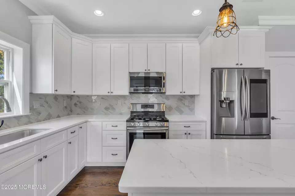 Kitchen - 8 Crowell St, Toms River, NJ 08753 photo 4 of 6
