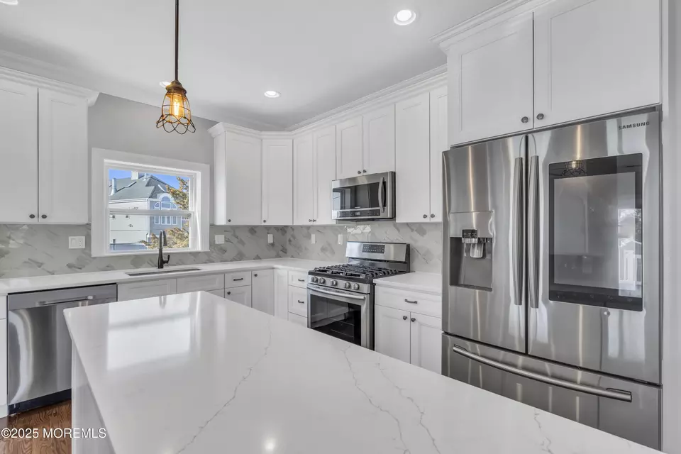 Kitchen - 8 Crowell St, Toms River, NJ 08753 photo 3 of 6