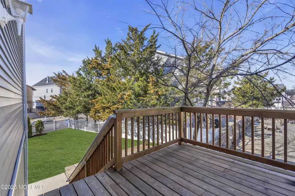 Exterior - 8 Crowell St, Toms River, NJ 08753 photo 8 of 16