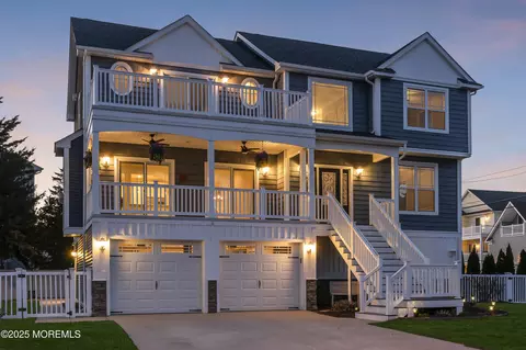Exterior - 8 Crowell St, Toms River, NJ 08753 photo 1 of 16
