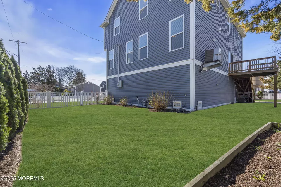 Exterior - 8 Crowell St, Toms River, NJ 08753 photo 15 of 16