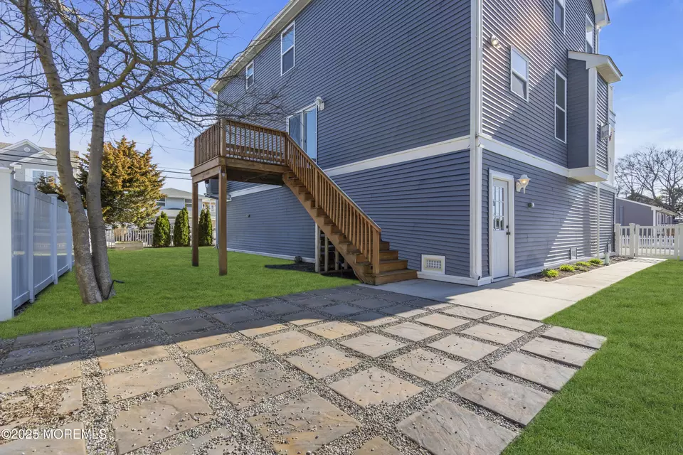Exterior - 8 Crowell St, Toms River, NJ 08753 photo 13 of 16