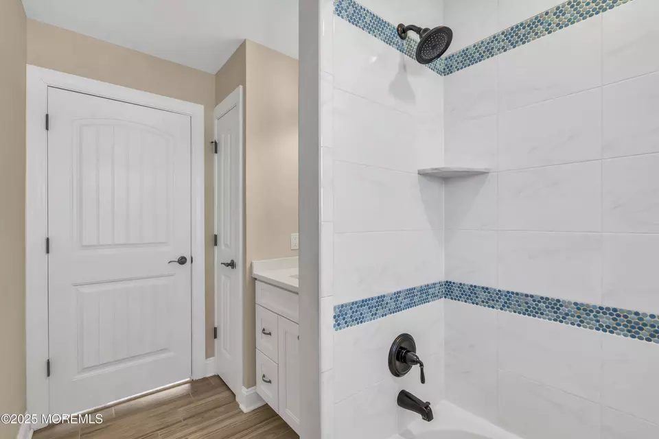 Bath - 8 Crowell St, Toms River, NJ 08753 photo 5 of 8