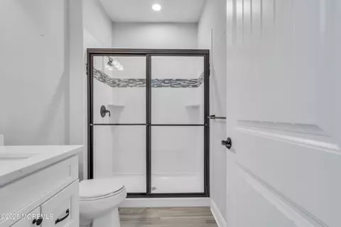 Bath - 8 Crowell St, Toms River, NJ 08753 photo 1 of 8