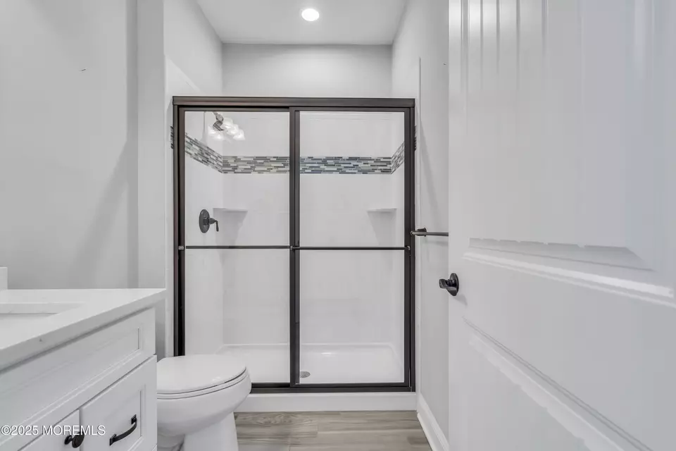 Bath - 8 Crowell St, Toms River, NJ 08753 photo 1 of 8