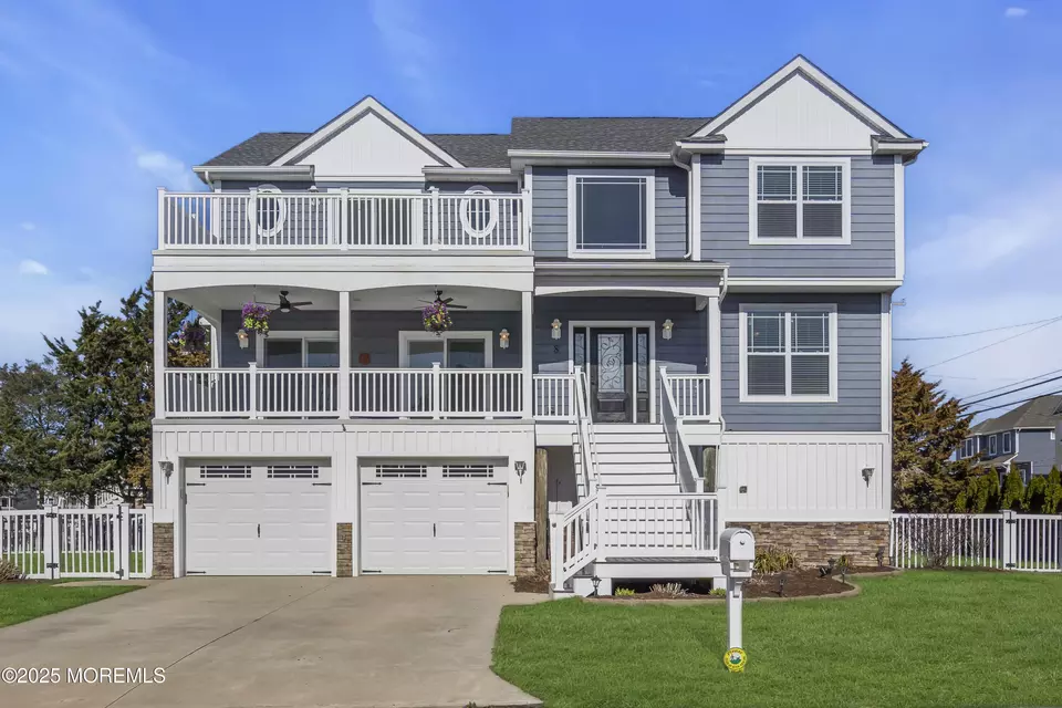 Exterior - 8 Crowell St, Toms River, NJ 08753 photo 2 of 16