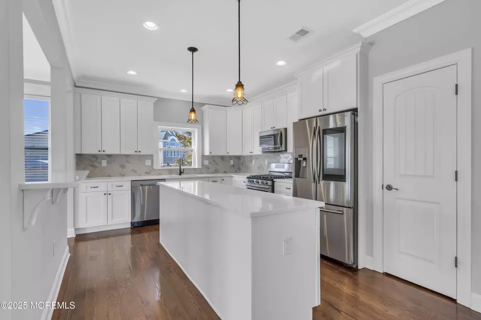 Kitchen - 8 Crowell St, Toms River, NJ 08753 photo 1 of 6