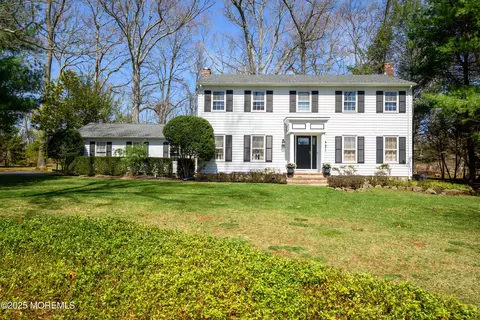 19 Green Hill Rd, Colts Neck, NJ 07722