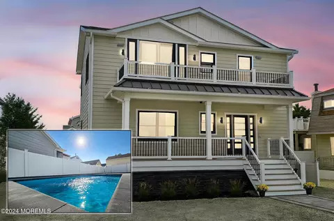 16 Newark Ave, Lavallette, NJ 08735