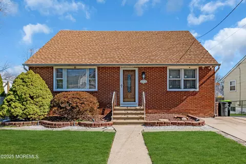 62 Albemarle Ave, Ewing, NJ 08638