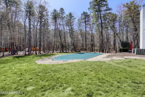 Exterior - 7 Sandpiper Ct, Jackson, NJ 08527 photo 6 of 11